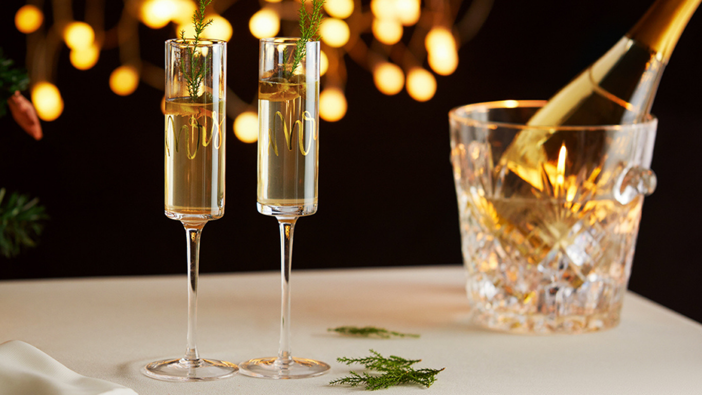 mr and mrs champagne flutes (2)