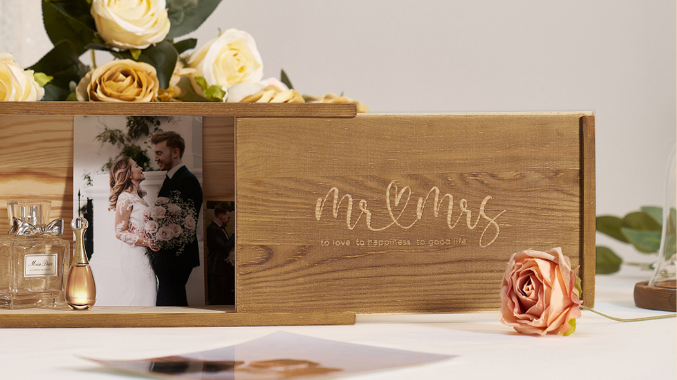 mr and mrs champagne flutes (3)
